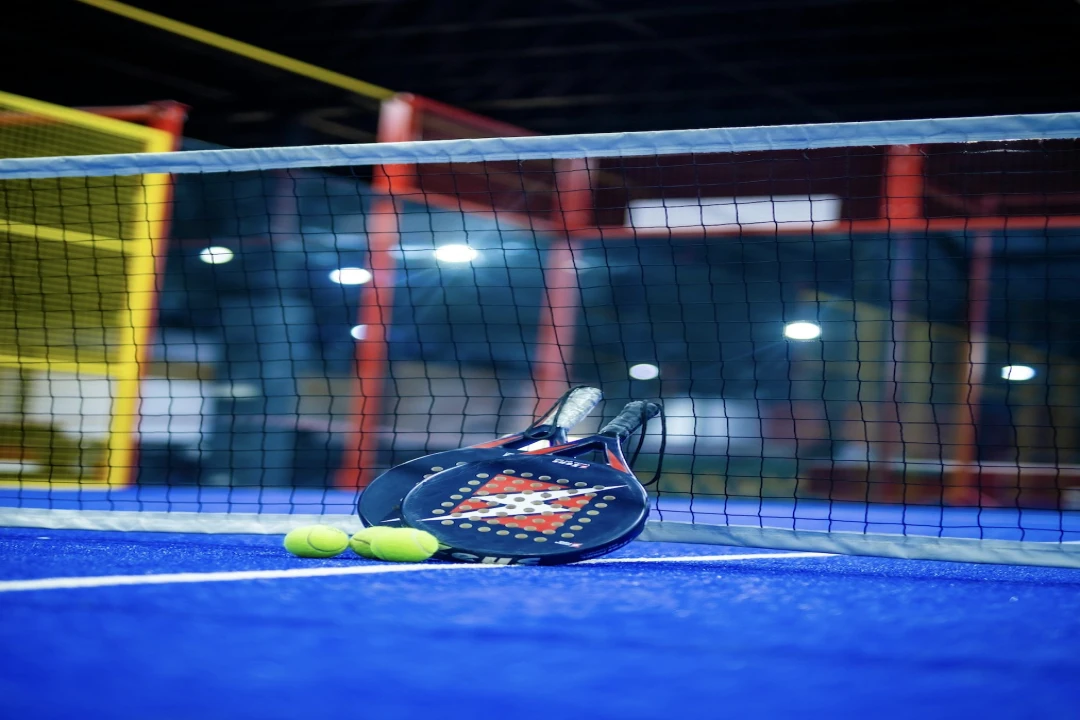 Padel Marseille : les meilleurs terrains pour jouer dans la cité phocéenne