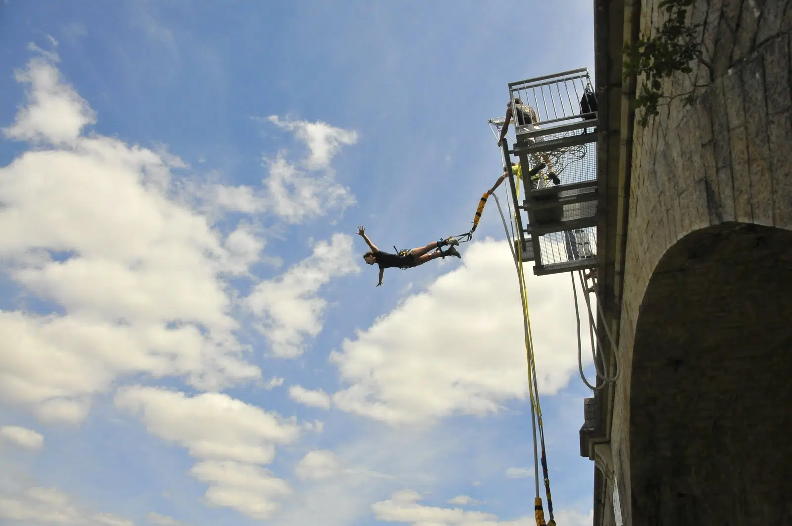 Tout savoir sur le saut à l'élastique