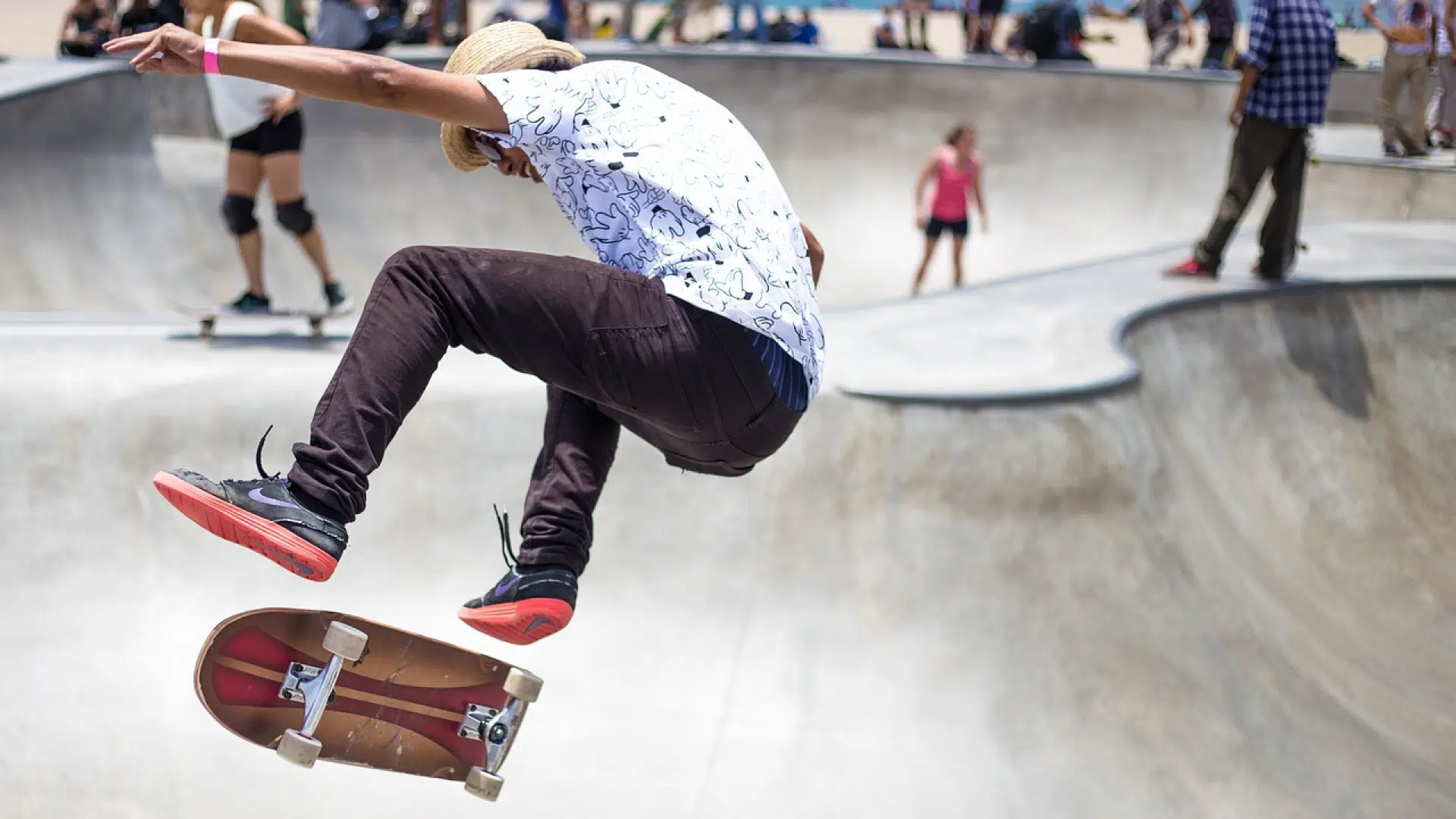 Connaissiez-vous le surfskate, la nouvelle pratique à la mode ?