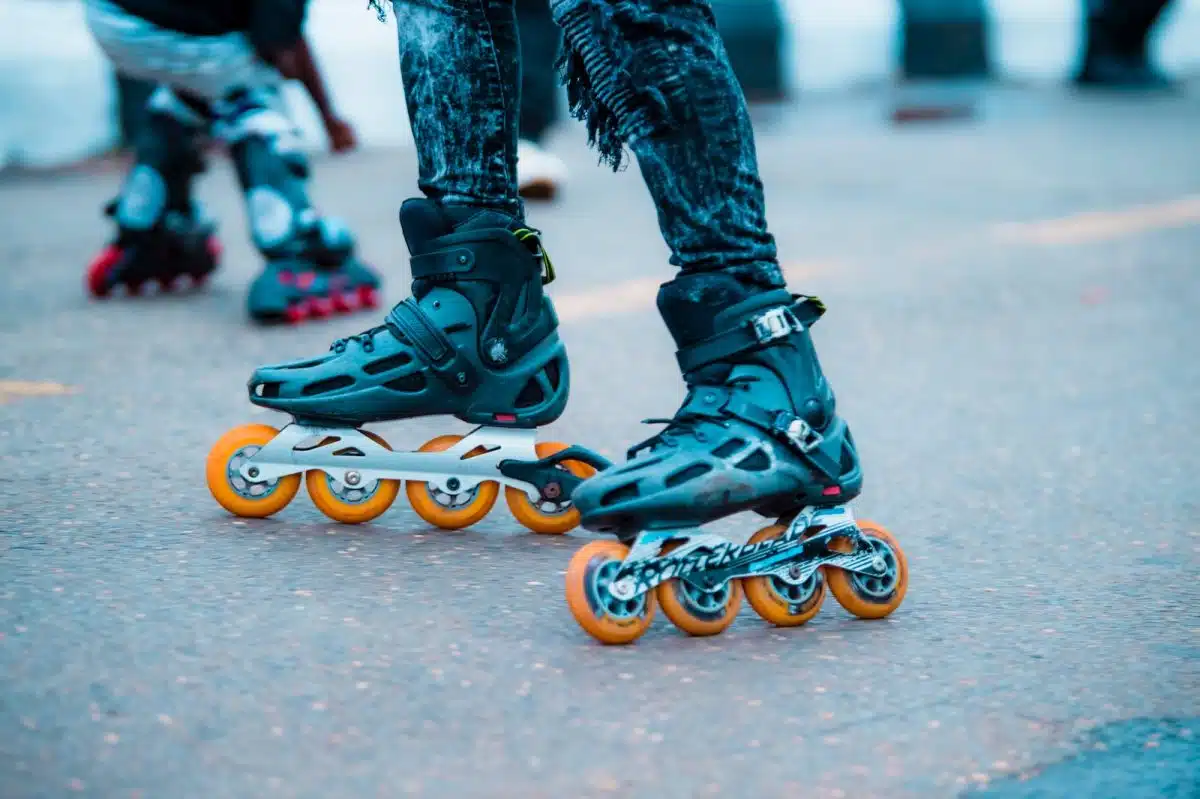 Une paire de rollers